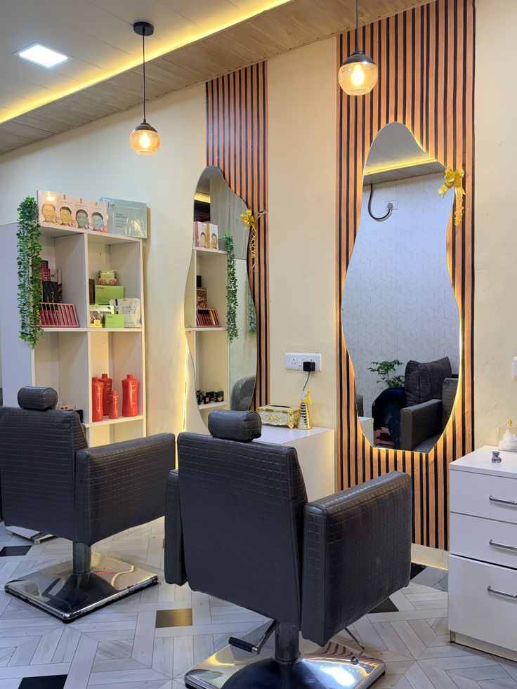 Beauty Salon & Spa 7